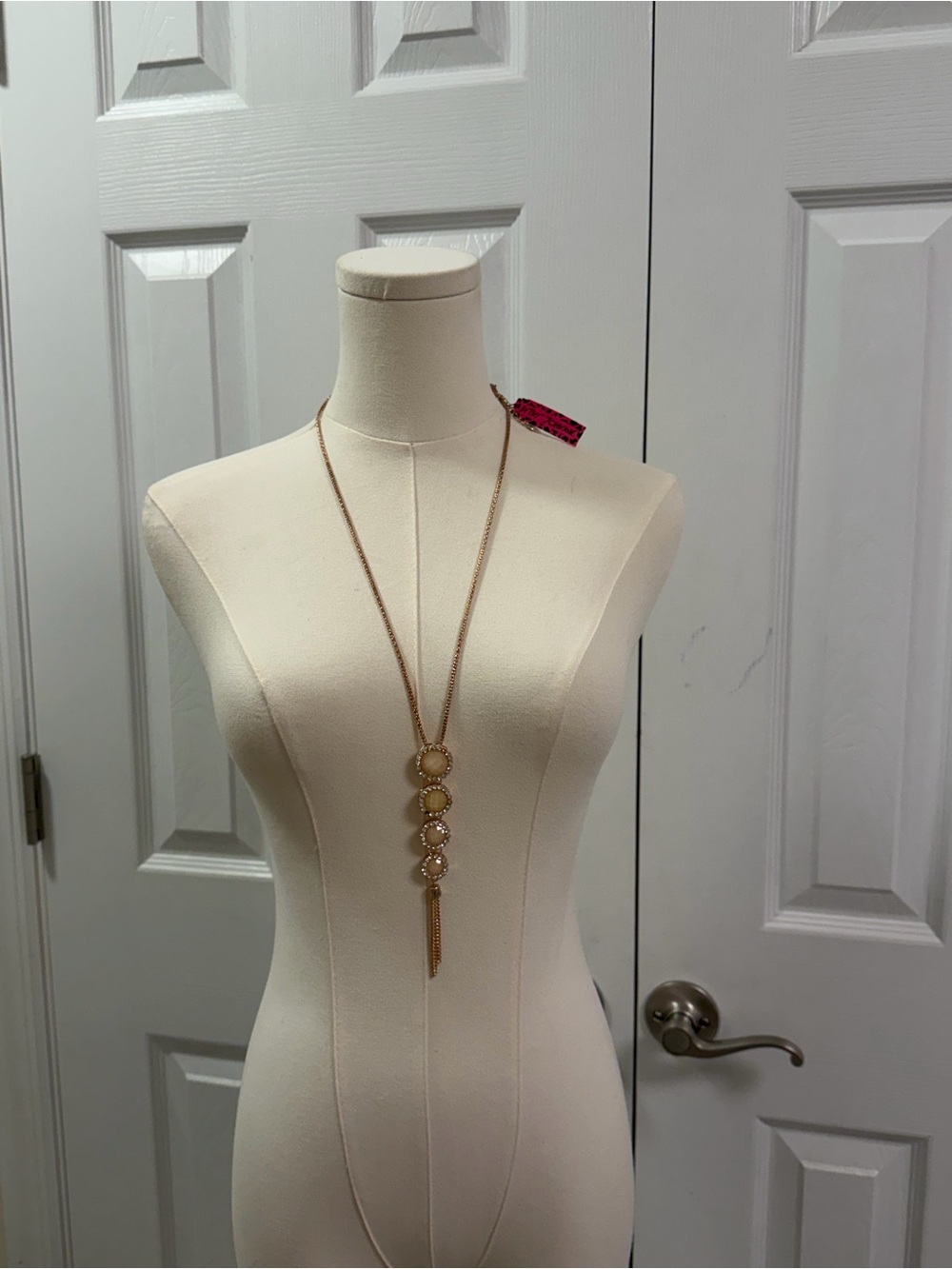 Betsey Johnson NWT Rose Gold Rhinestone Tassel Pendant Necklace Blush Pink